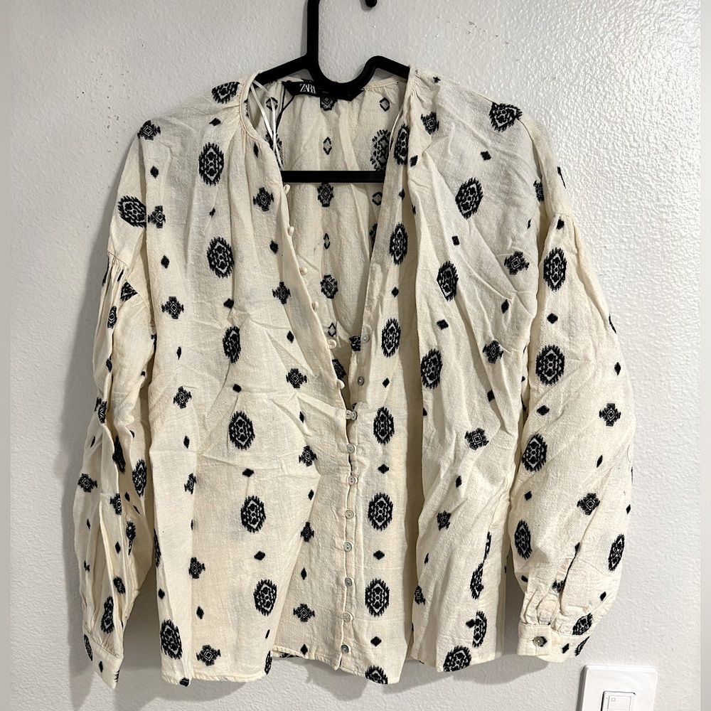 Zara women’s blouse ,  MODERN XS.